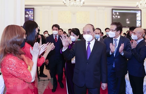 Chủ tịch nước Nguyễn Xuân Phúc gặp gỡ kiều bào Việt Nam tại Nga